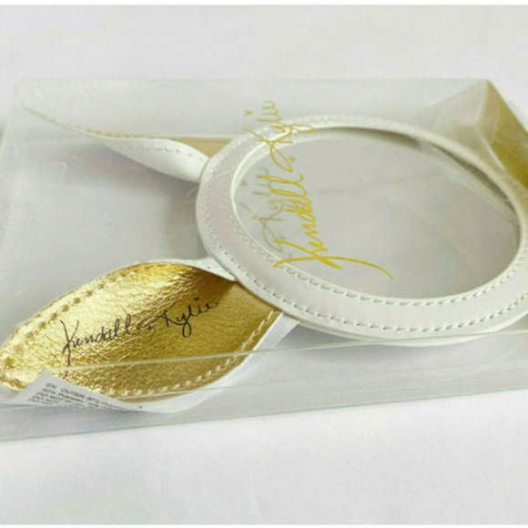 Kendall & Kylie Pocket Makeup Mirror - Picture 2 of 4